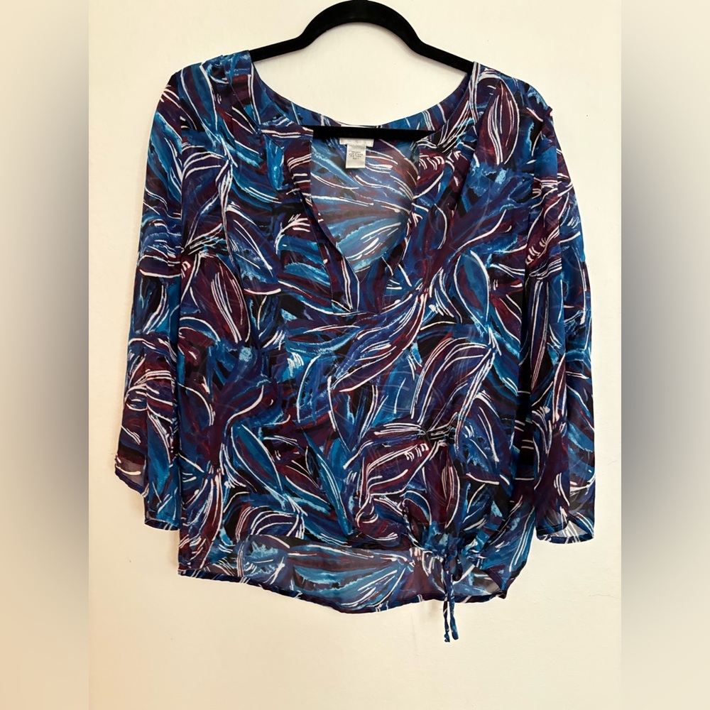 💙Chicos Silk Sheer Top💙 - Picture 1 of 4
